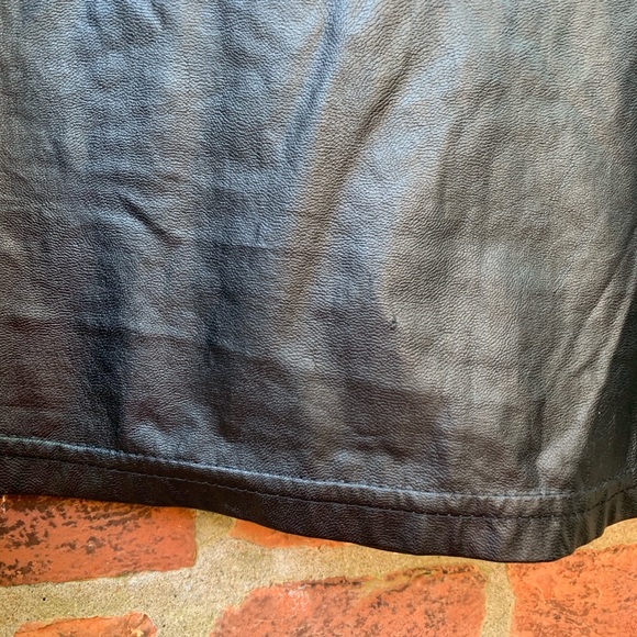 LOFT | Vegan Leather Skirt - Picture 4 of 8